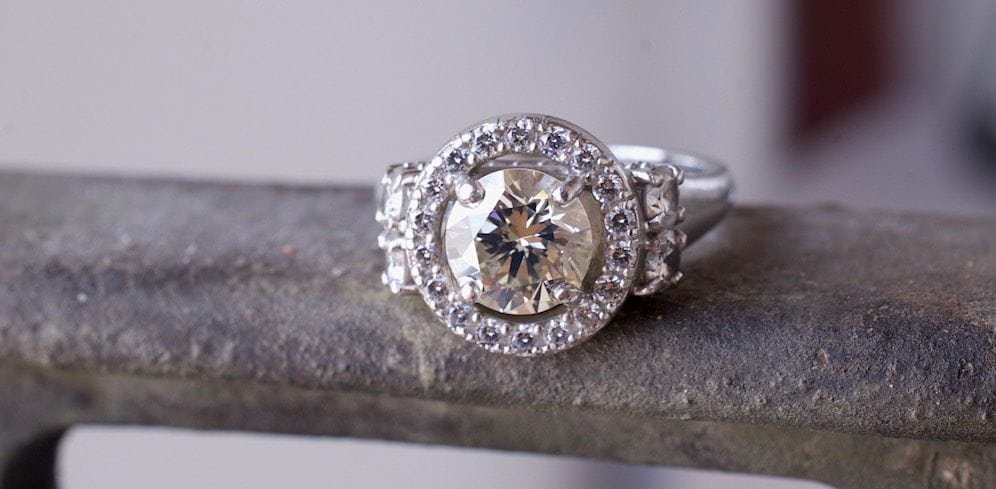 Halo Engagement Rings: Why Halo Rings Are on the Rise