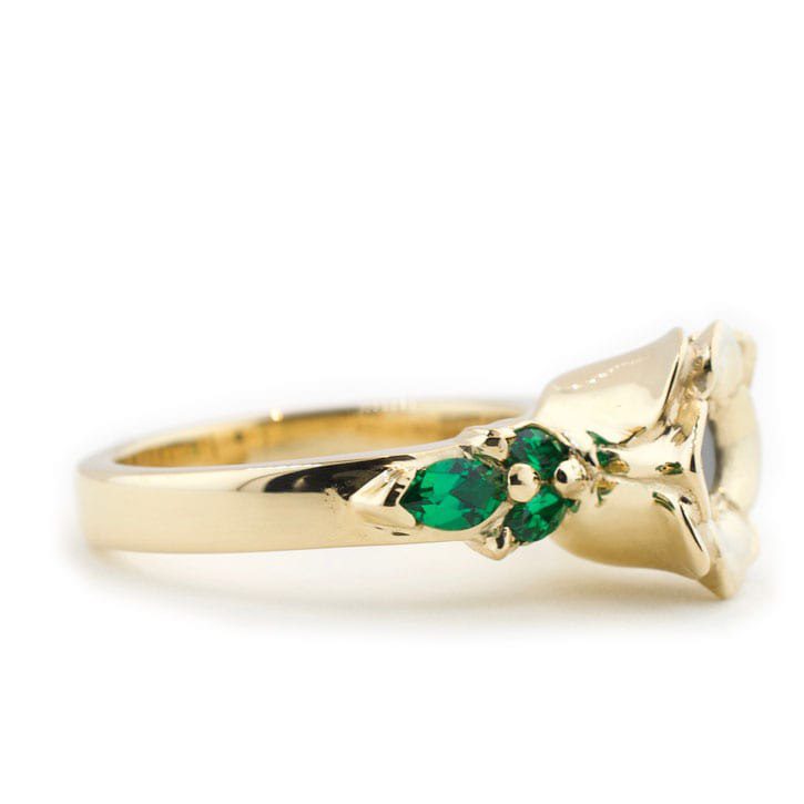 Gold tulip ring deals